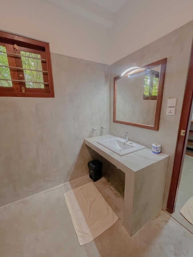 Easy Living Hotel Хикадува Екстериор снимка
